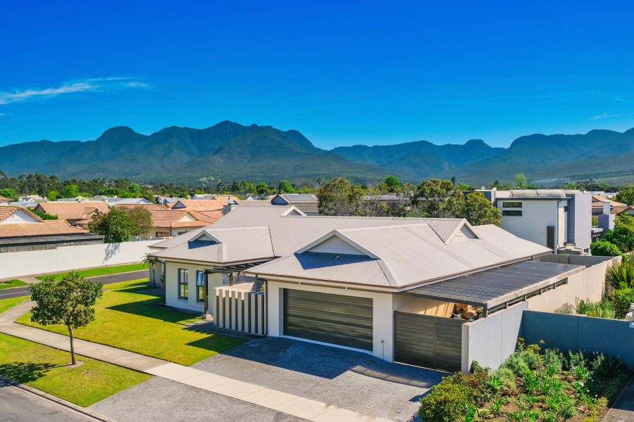 4 Bedroom Property for Sale in Earls Court Lifestyle Estate Western Cape